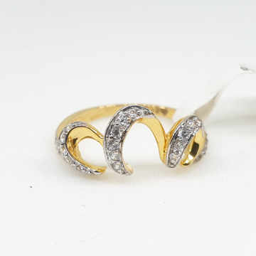 18k Yellow Gold Ring by 