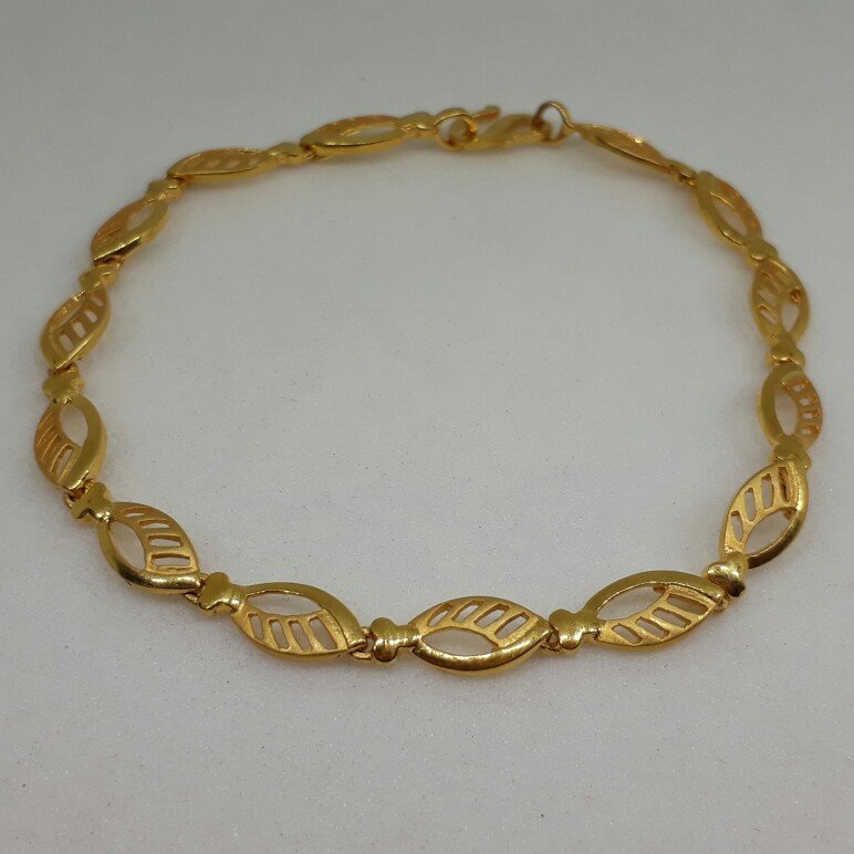 Buy this trendy simple looking 22ct Gold Bracelet by PureJewels